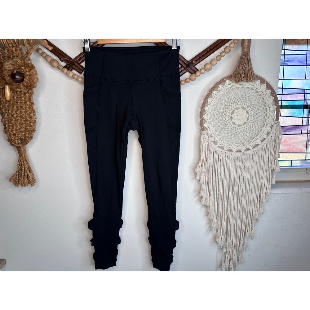 Athletic Black Criss Cross Cropped Leggings